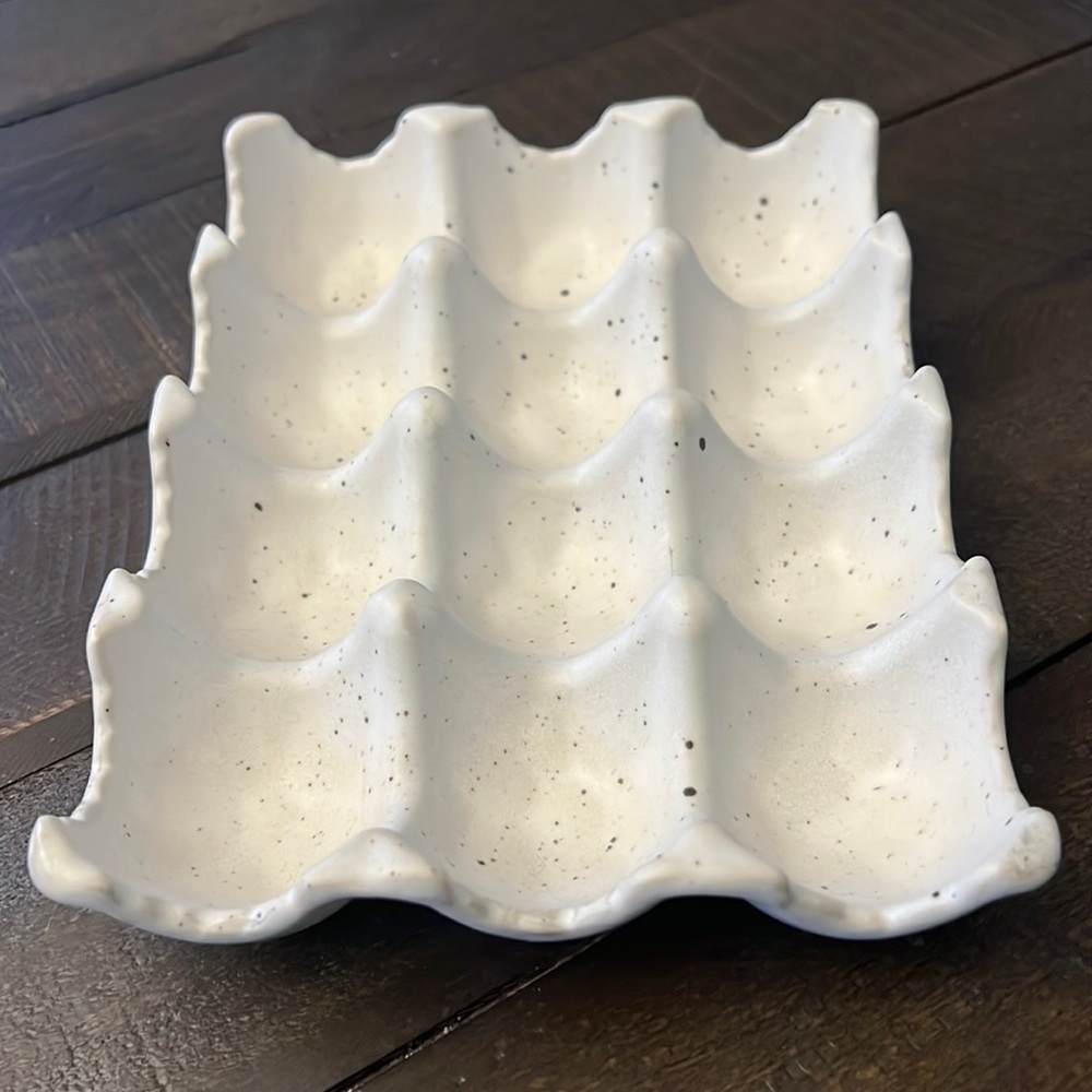 Anthropologie Easter Cottage Egg Crate display Sold Out online NWT
